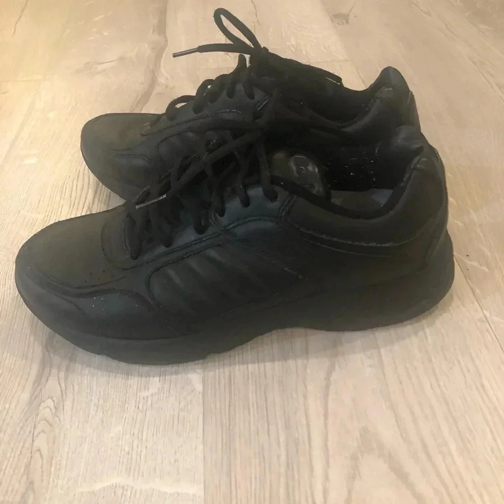 Reebok men’s slip resistant shoes - Picture 4 of 4